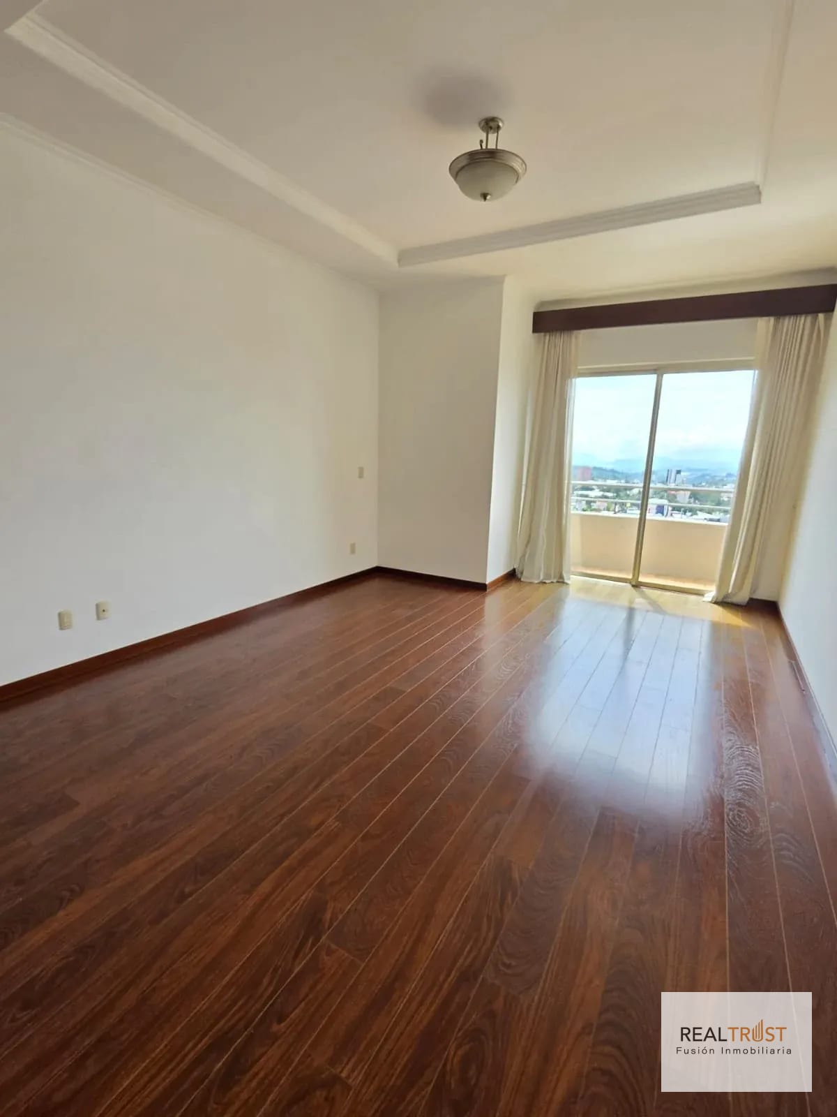 Precioso apartamento amplio vista hermosa 2 — Apartamento en Alquiler en Botticelli, Zona 15, Guatemala, Ciudad — foto 12 de 12