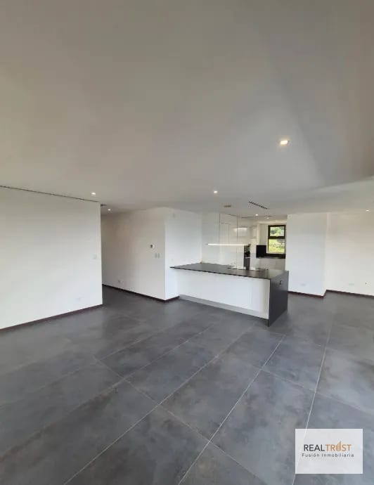 En Venta Moderno Penthouse con Increibles Vistas, San Lázaro Zona 15 — Apartamento en Venta en Zona 15, Guatemala, Ciudad — foto 15 de 16