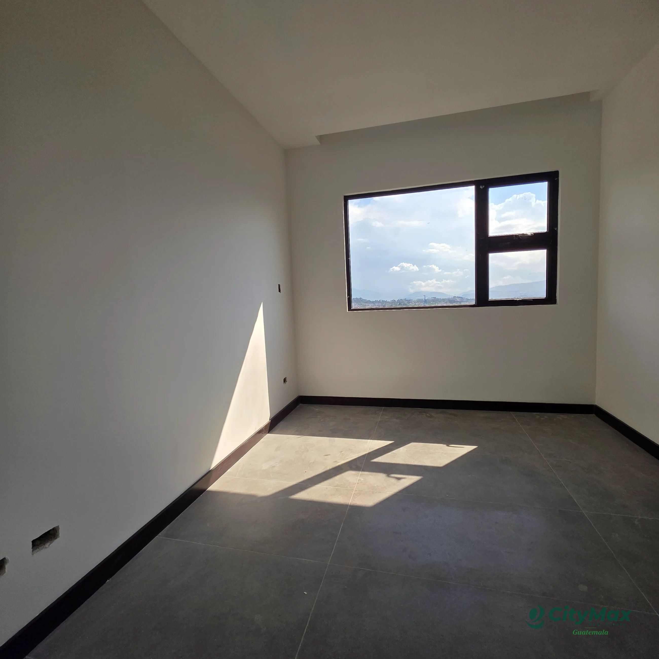 Apartamento 3 Dormitorios en Venta Zona 15 Nivel Alto - 8