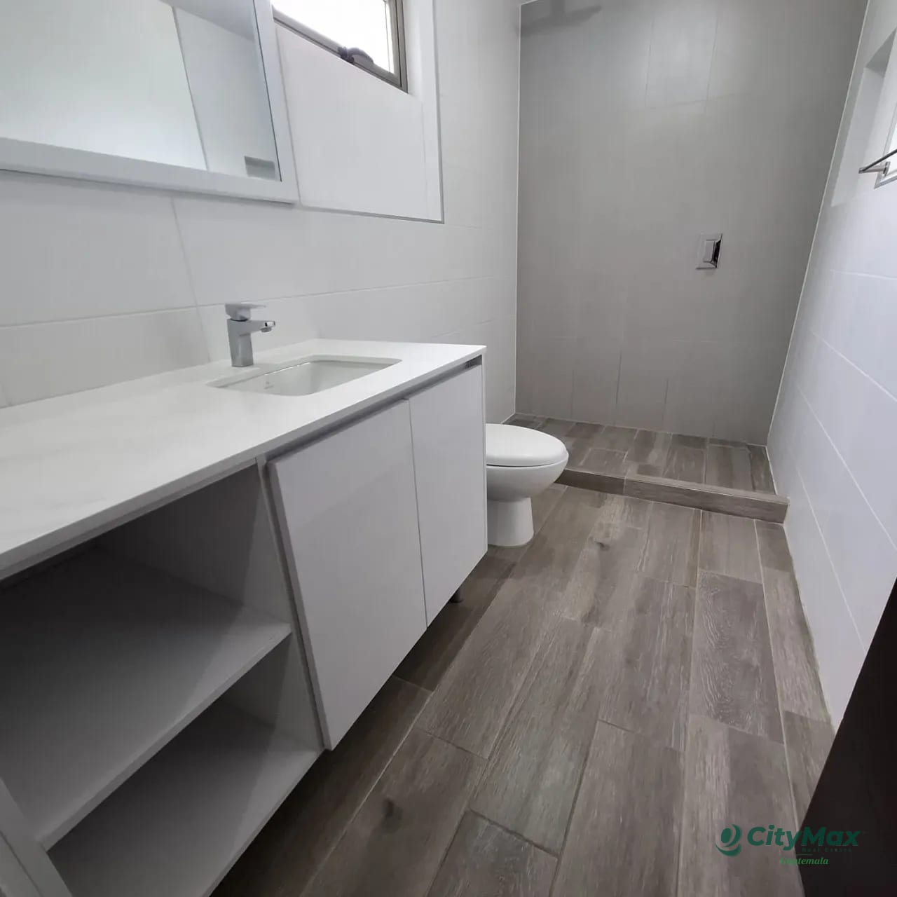 Apartamento en Venta Listo para habitar Z. 14 — Apartamento en Venta en Segheria, Zona 14, Guatemala, Ciudad — foto 9 de 10
