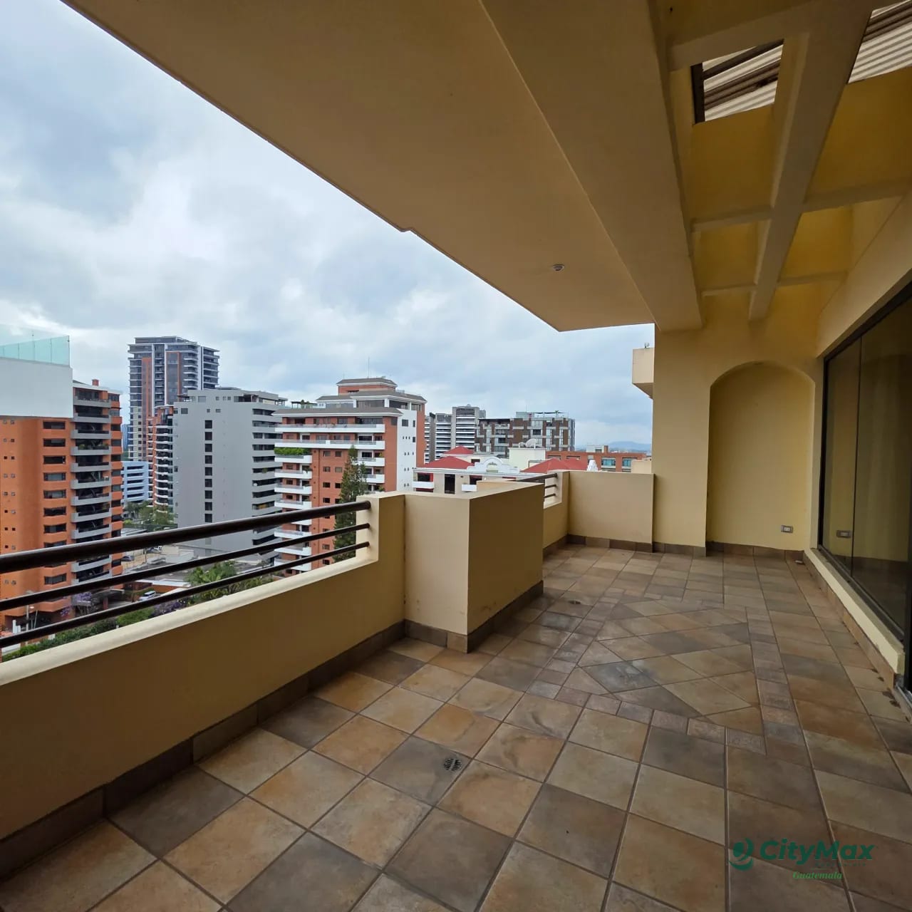 Penthouse en Venta zona 10 cerca de La Estación — Apartamento en Venta en Torre Castelar, Zona 10, Guatemala, Ciudad — foto 12 de 13