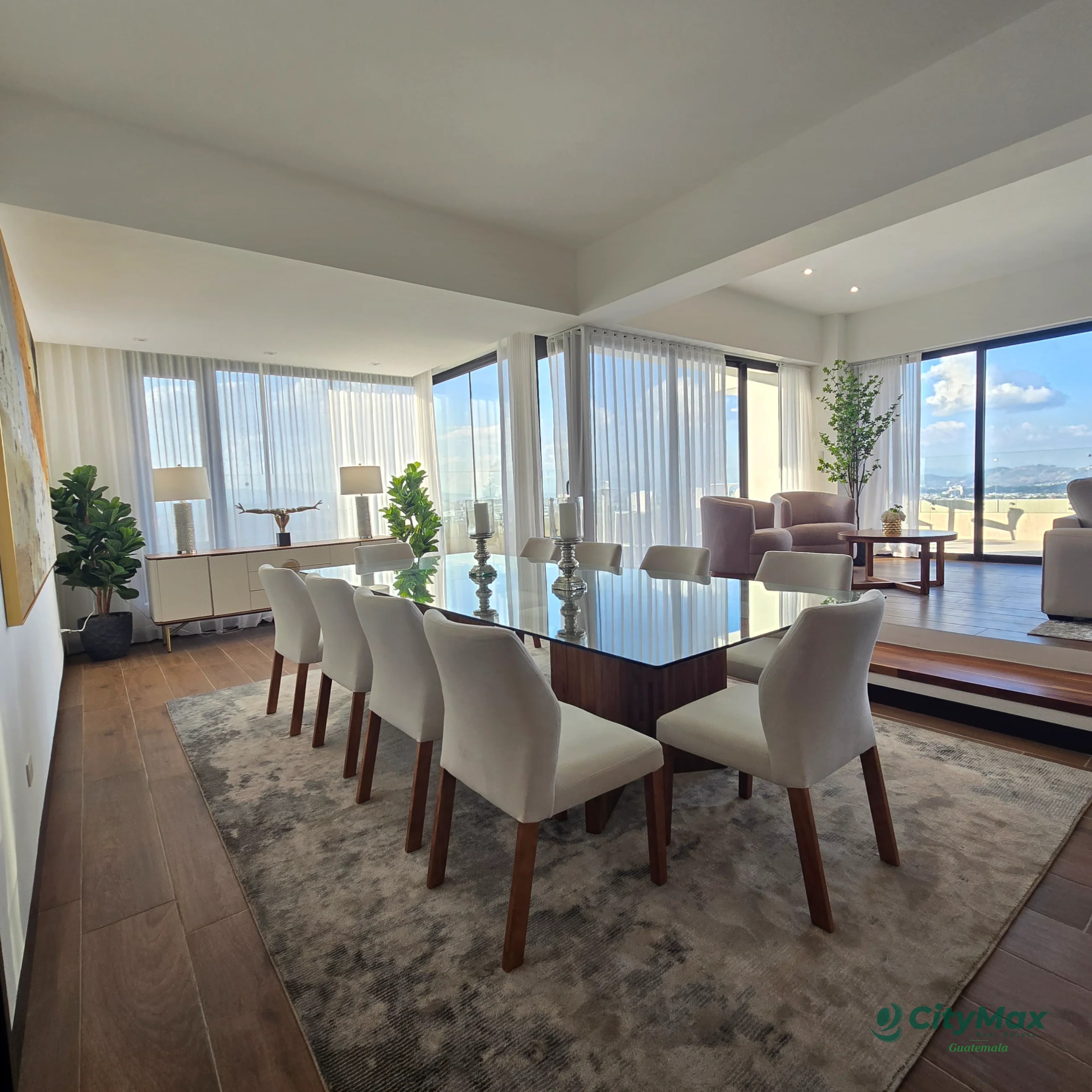 Penthouse de lujo Amueblado en Venta Zona 10 Guatemala — Apartamento en Venta en Milenia, Zona 10, Guatemala, Ciudad — foto 1 de 15