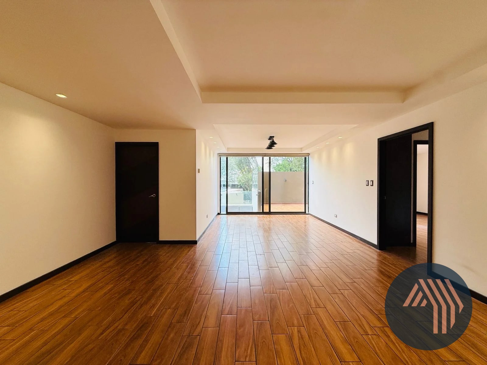 ALQUILER DE APARTAMENTO CON AMPLIA TERRAZA - DORAL, VH1 ZONA 15 - 2