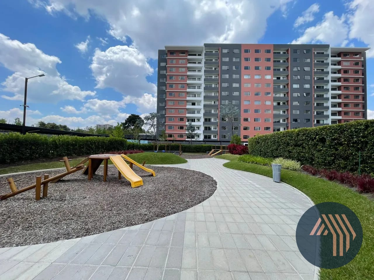 Venta Apartamentos con Jardín - Plaza Segheria, Zona 14 — Apartamento en Venta en Segheria, Zona 14, Guatemala, Ciudad — foto 15 de 17