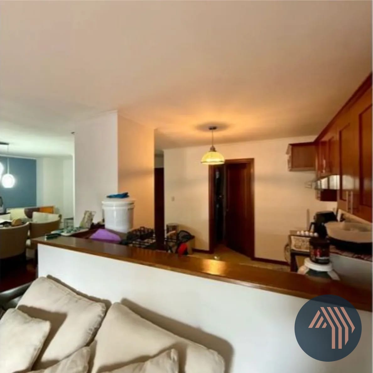 ALQUILER AMPLIO Y CÉNTRICO APARTAMENTO - TORRE DEL VALLE, ZONA 10 — Apartamento en Alquiler en Torre Del Valle, Zona 10, Guatemala, Ciudad — foto 3 de 5