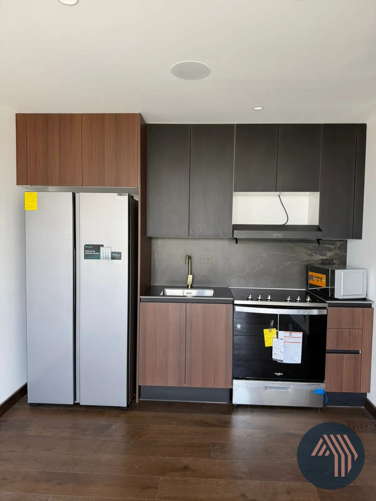 Alquiler de Céntrico Apartamento - Atarah, Zona 10 — Apartamento en Alquiler en Atarah, Zona 10, Guatemala, Ciudad — foto 3 de 3