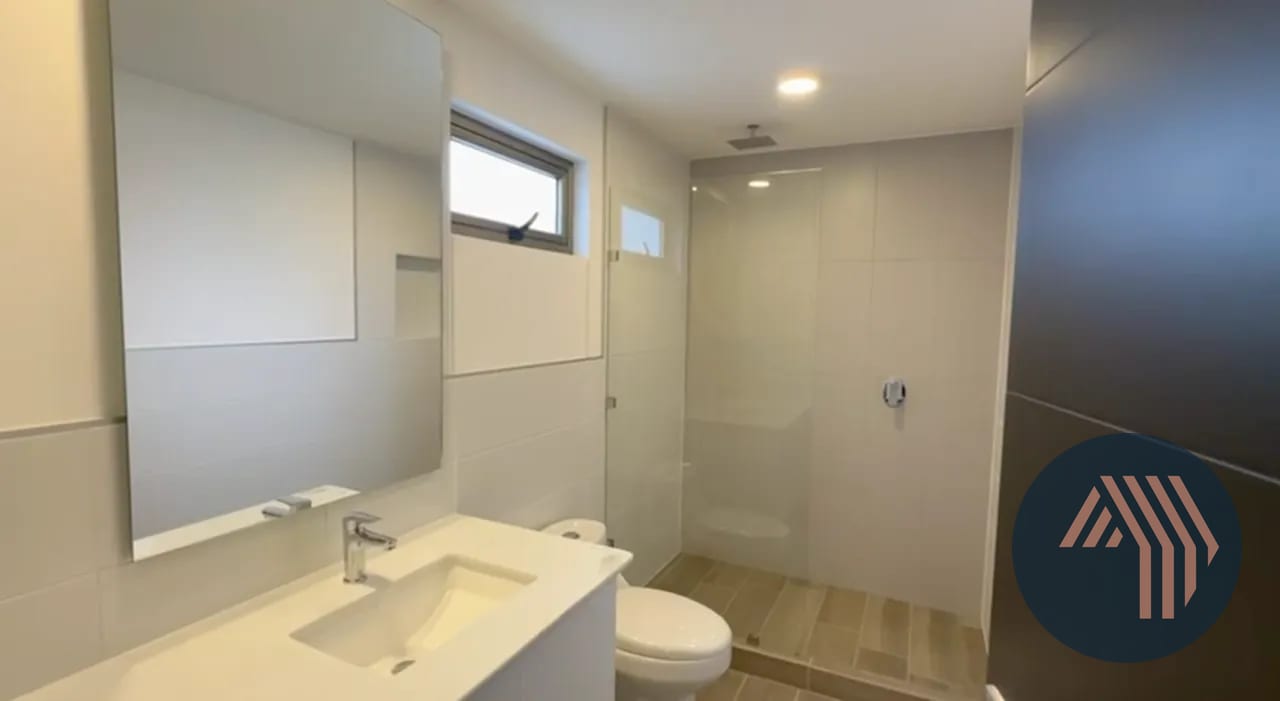 Alquiler de Lindo Apartamento - Plaza Segheria, Zona 14 — Apartamento en Alquiler en Segheria, Zona 14, Guatemala, Ciudad — foto 15 de 16