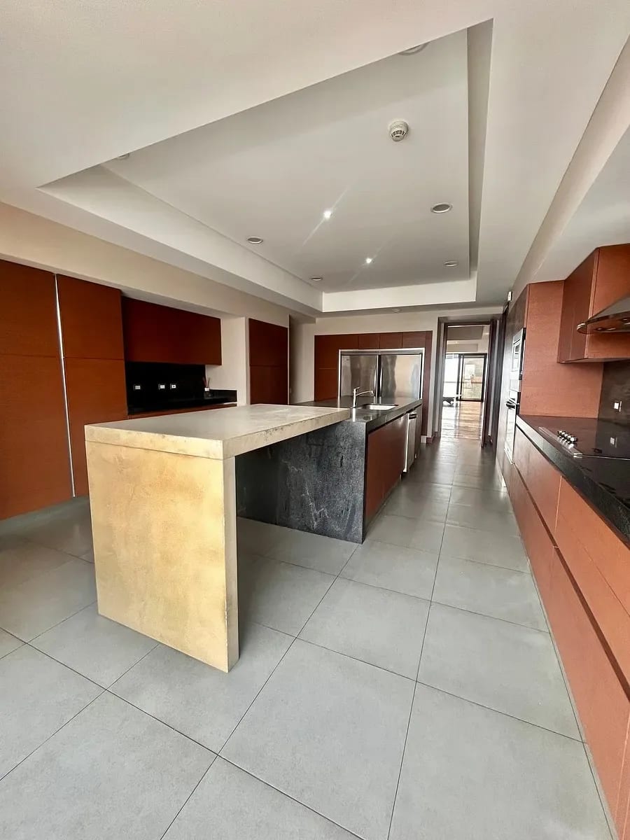 Apartamento en Alquiler Tiffany (Vista a la Cañada) — Apartamento en Alquiler en Tiffany 5ta Avenida, Zona 14, Guatemala, Ciudad — foto 2 de 11