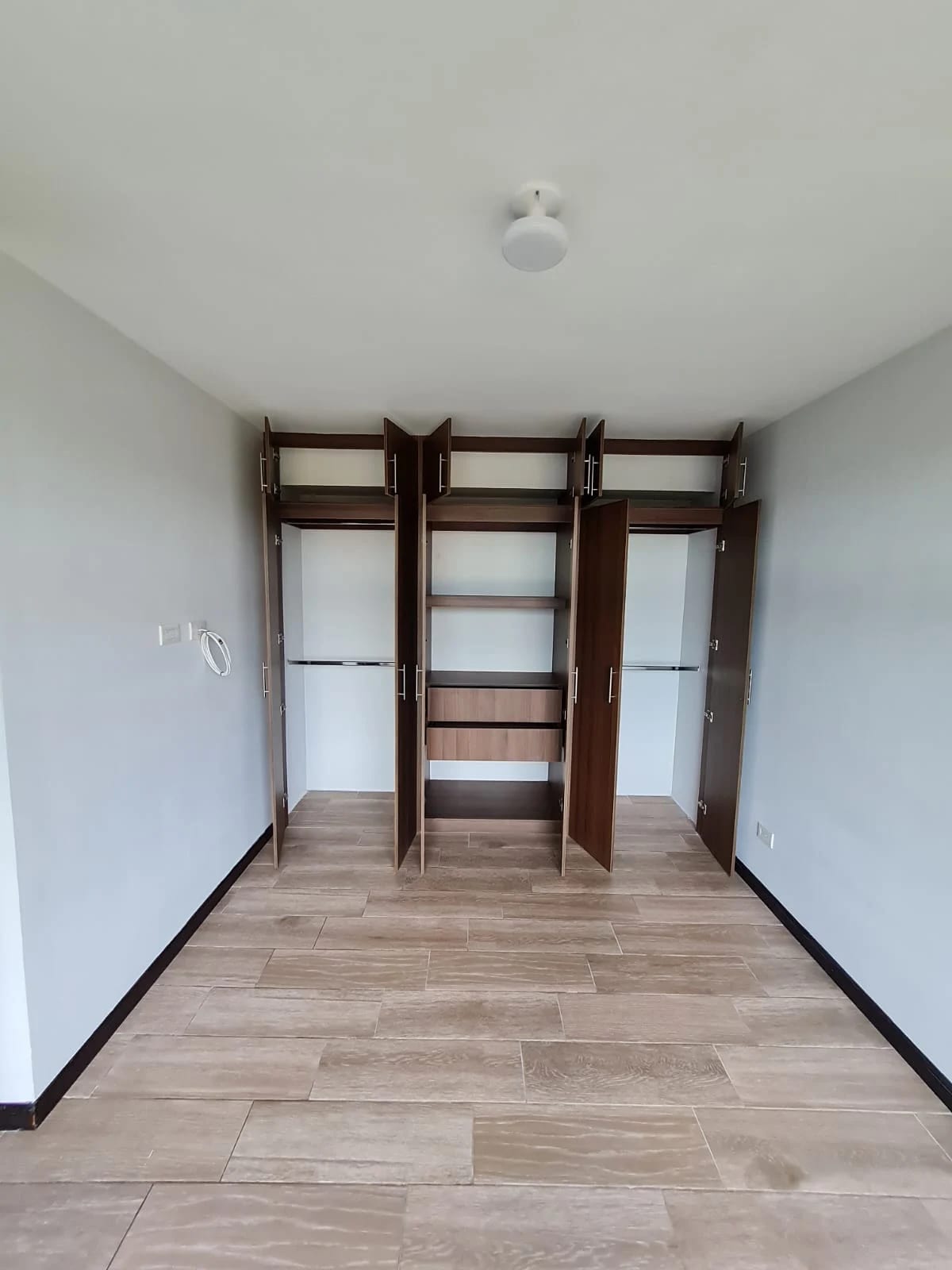Venta de Apartamento en Edificio Bari CAES — Apartamento en Venta en Bari, Carretera a El Salvador, Guatemala, Ciudad — foto 8 de 12