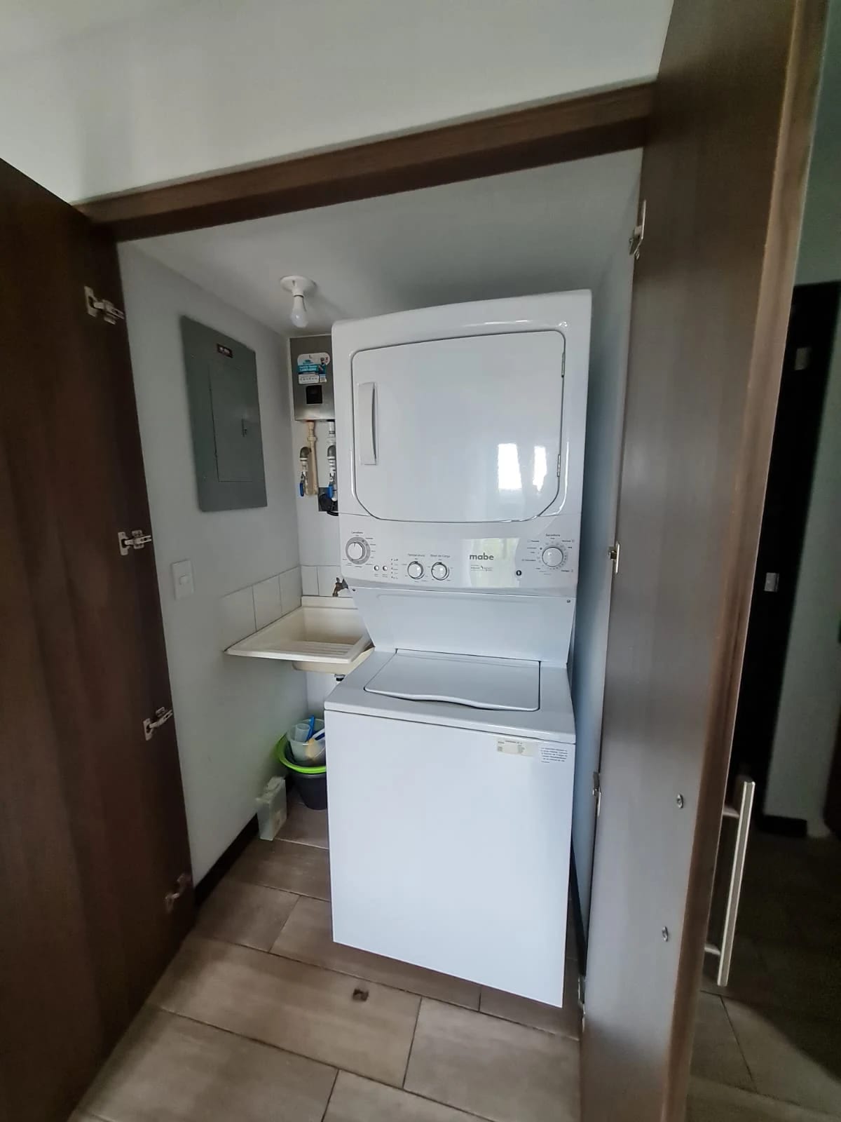 Venta de Apartamento en Edificio Bari CAES — Apartamento en Venta en Bari, Carretera a El Salvador, Guatemala, Ciudad — foto 10 de 12