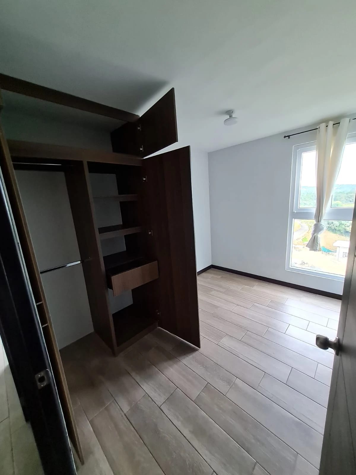 Venta de Apartamento en Edificio Bari CAES — Apartamento en Venta en Bari, Carretera a El Salvador, Guatemala, Ciudad — foto 9 de 12