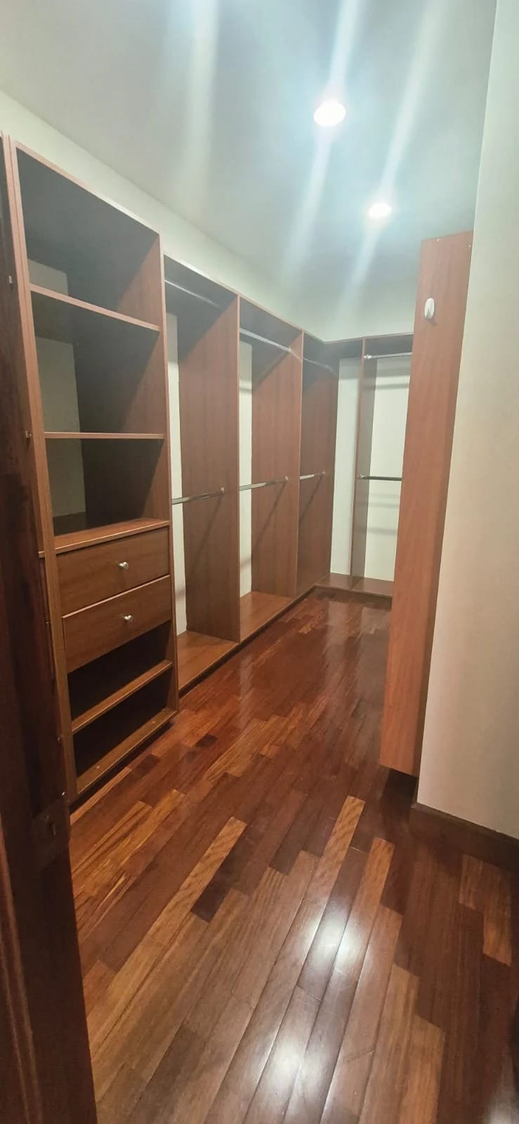 Alquiler de Apartamento Súper amplio en Zona 14 San Angel — Apartamento en Alquiler en San Ángel, Zona 14, Guatemala, Ciudad — foto 16 de 16