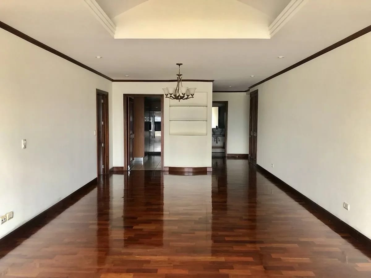 Amplio Apartamento en Alquiler San Angel — Apartamento en Alquiler en San Ángel, Zona 14, Guatemala, Ciudad — foto 3 de 13