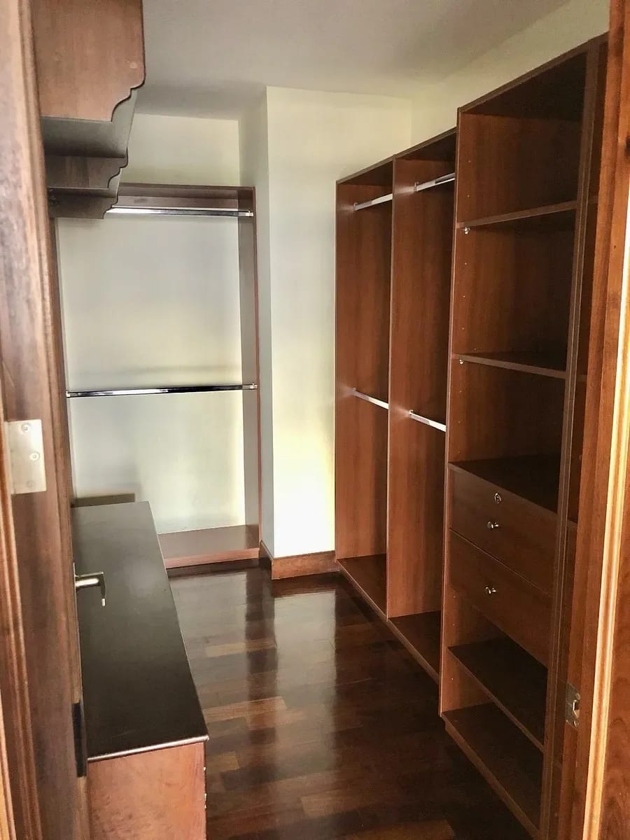 Amplio Apartamento en Alquiler San Angel — Apartamento en Alquiler en San Ángel, Zona 14, Guatemala, Ciudad — foto 8 de 13