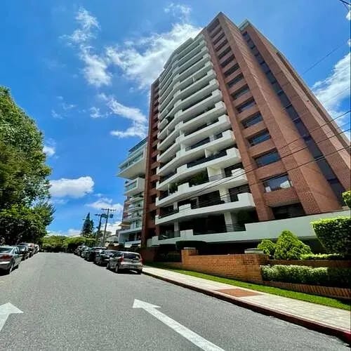 Apartamento Espectacular en Edificio Zona 14 — Apartamento en Venta en Zona 14, Guatemala, Ciudad — foto 1 de 10