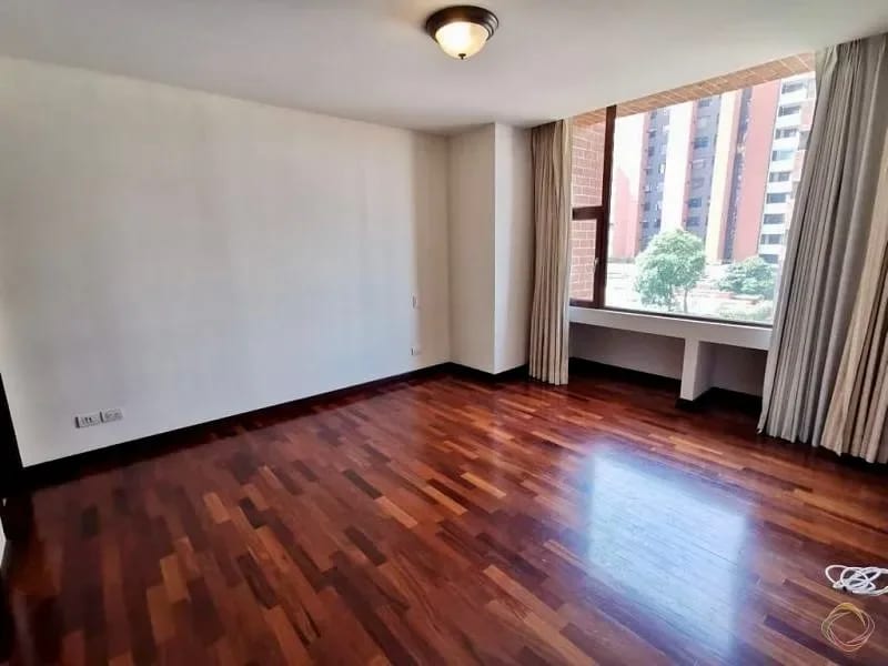 Apartamento Espectacular en Edificio Zona 14 — Apartamento en Venta en Zona 14, Guatemala, Ciudad — foto 7 de 10