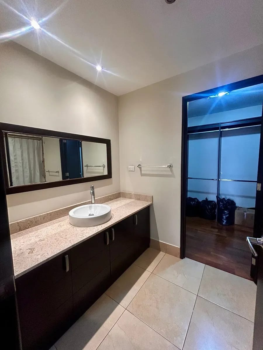 Alquiler Apartamento Edificio Aria Zona 10 — Apartamento en Alquiler en Aria, Zona 10, Guatemala, Ciudad — foto 11 de 12