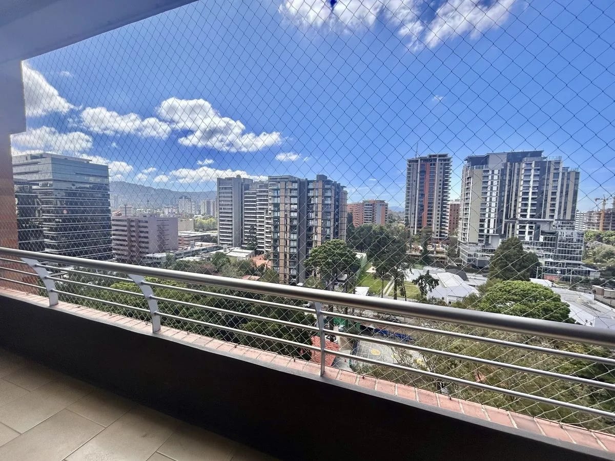 Apartamento en Alquiler en ubicación privilegiada Santa María — Apartamento en Alquiler en Santa María, Zona 10, Guatemala, Ciudad — foto 1 de 16