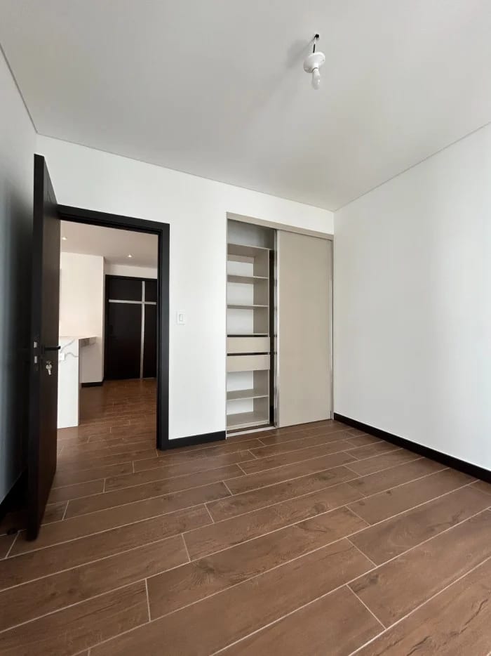 Apartamento nuevo en renta en zona 16 — Apartamento en Alquiler en Zona 16, Guatemala, Ciudad — foto 6 de 8