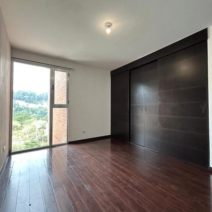 Venta de apartamento en zona 16 — Apartamento en Venta en Zona 16, Guatemala, Ciudad — foto 8 de 11