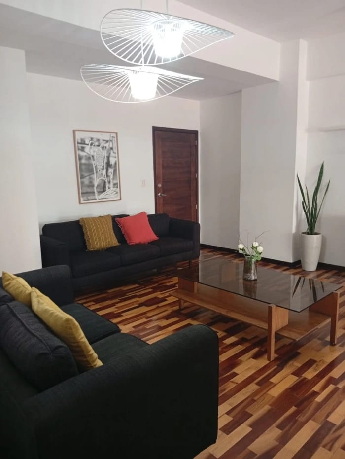 Apartamento amueblado en renta en zona 14 — Apartamento en Alquiler en Zona 14, Guatemala, Ciudad — foto 1 de 9