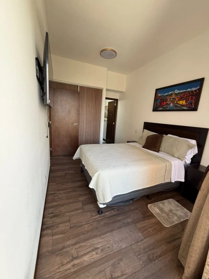 Apartamento amueblado en renta en zona 10 — Apartamento en Alquiler en Zona 10, Guatemala, Ciudad — foto 4 de 8