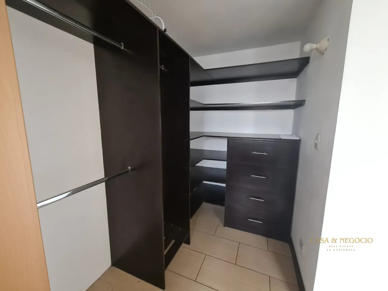 Apartamento en Alquiler en Zona 14 Sector La Villa de 3 Habitaciones — Apartamento en Alquiler en Zona 14, Guatemala, Ciudad — foto 11 de 12