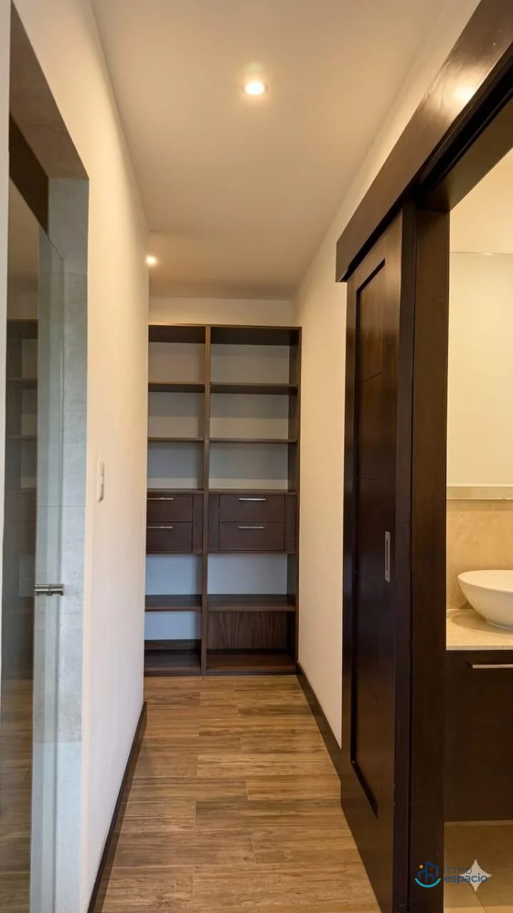 Apartamento en venta en Edificio Enalto, Zona 16 - 5