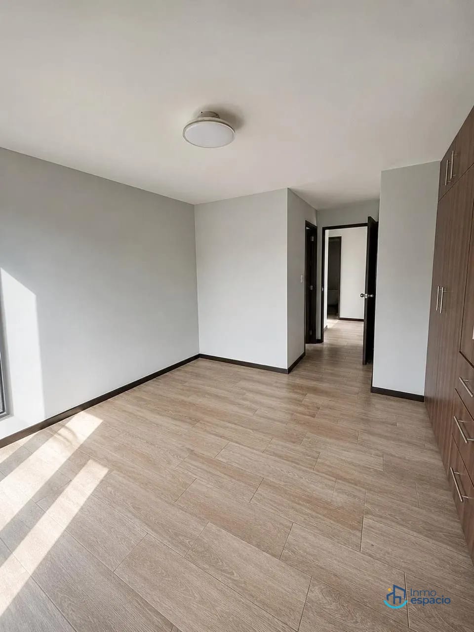 🏢 APARTAMENTO EN ALQUILER – EDIFICIO NAGANO, ZONA 16 — Apartamento en Alquiler en Zona 16, Guatemala, Ciudad — foto 9 de 17