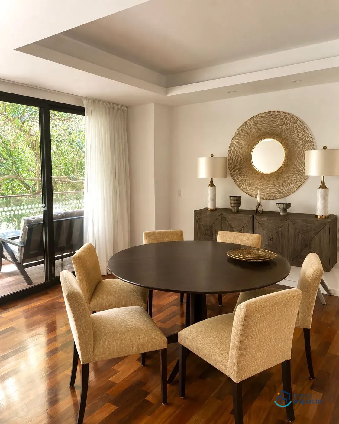 Apartamento en alquiler en Zona 10 — Apartamento en Alquiler en Lucca, Zona 10, Guatemala, Ciudad — foto 4 de 9