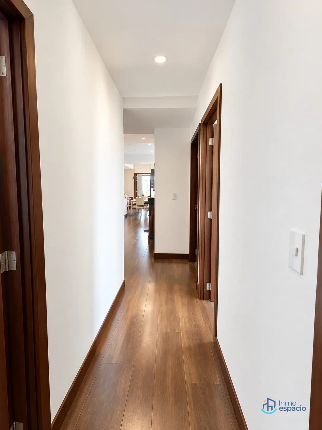 Apartamento en renta en Zona 14 — Apartamento en Alquiler en Casa Roble, Zona 14, Guatemala, Ciudad — foto 2 de 8