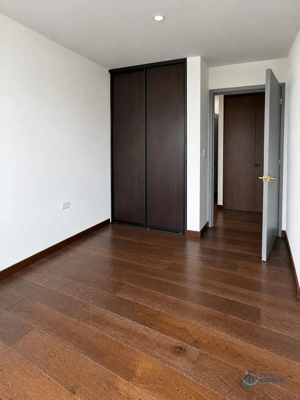 Apartamento en alquiler en Zona 10 — Apartamento en Alquiler en Atarah, Zona 10, Guatemala, Ciudad — foto 3 de 7