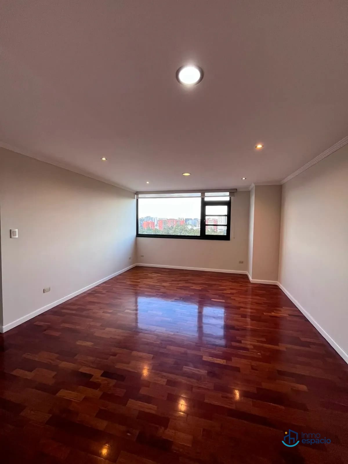 Apartamento en renta en Zona 14 — Apartamento en Alquiler en Santorini, Zona 14, Guatemala, Ciudad — foto 1 de 13