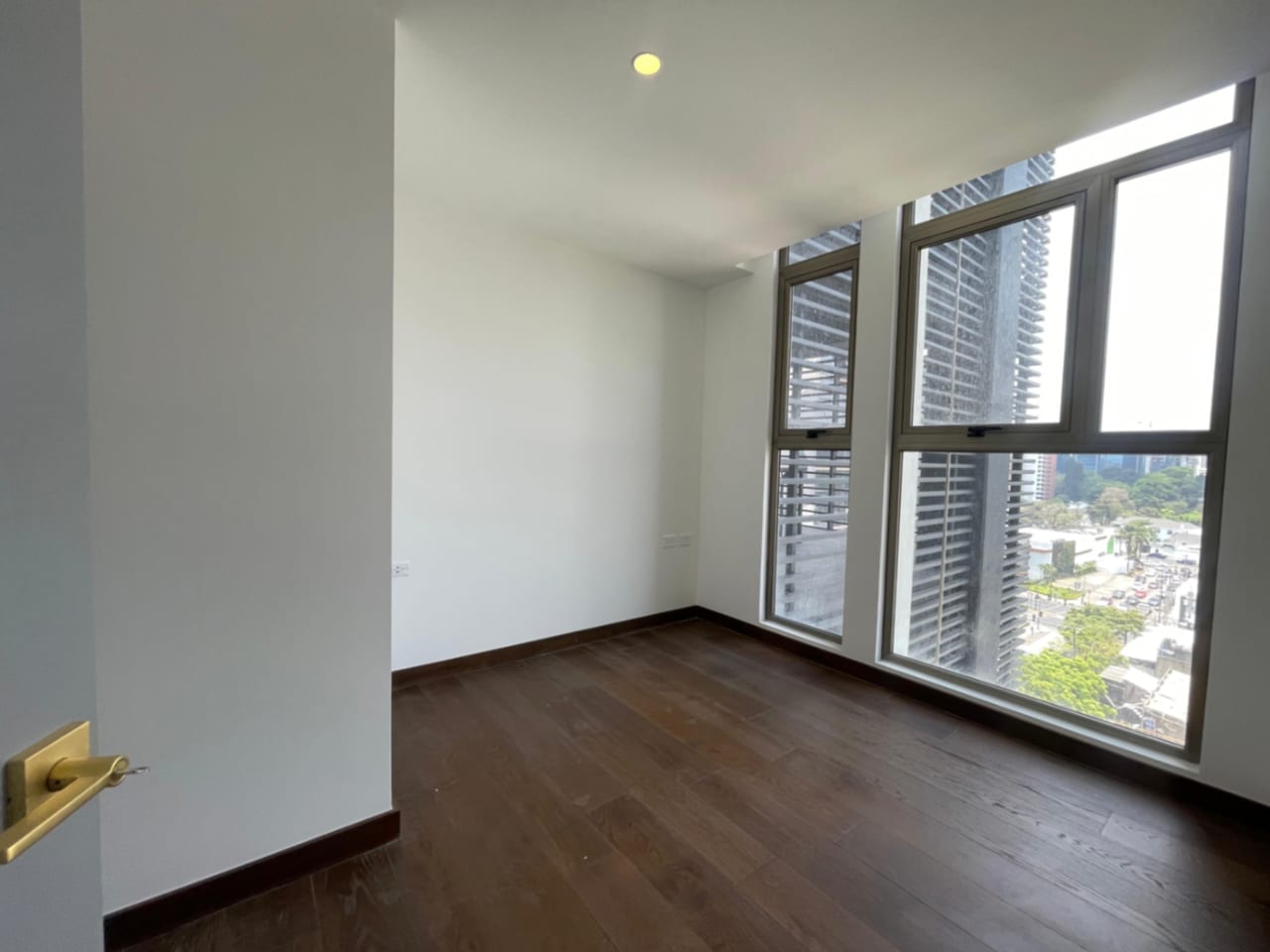 ✨ APARTAMENTO EN RENTA EN EL CORAZÓN DE ZONA 10✨ — Apartamento en Alquiler en Zona 10, Guatemala, Ciudad — foto 7 de 11