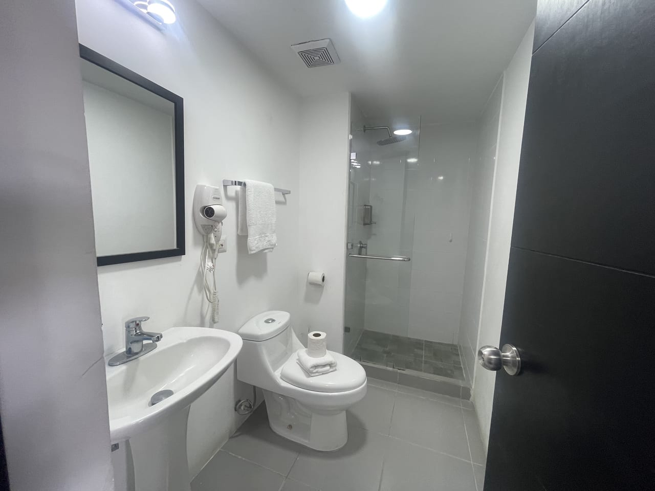 Invierte con ventaja: apartamento acreditado en Airbnb 🏙️ — Apartamento en Venta en Zona 14, Guatemala, Ciudad — foto 7 de 9