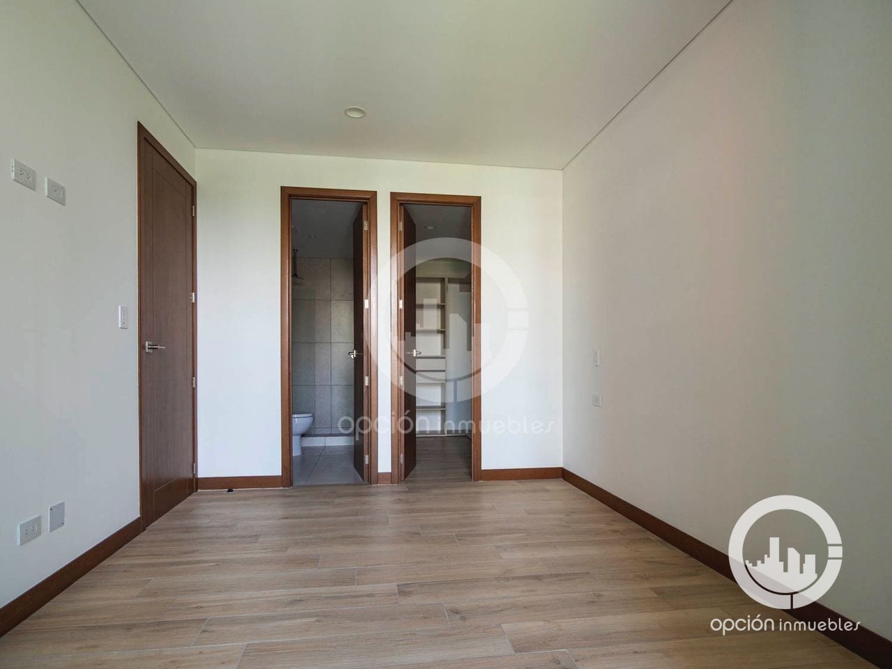 Apartamento de 2 habitaciones en excelente ubicación en Ferré Diez — Apartamento en Venta en Ferré Diez, Zona 10, Guatemala, Ciudad — foto 8 de 16