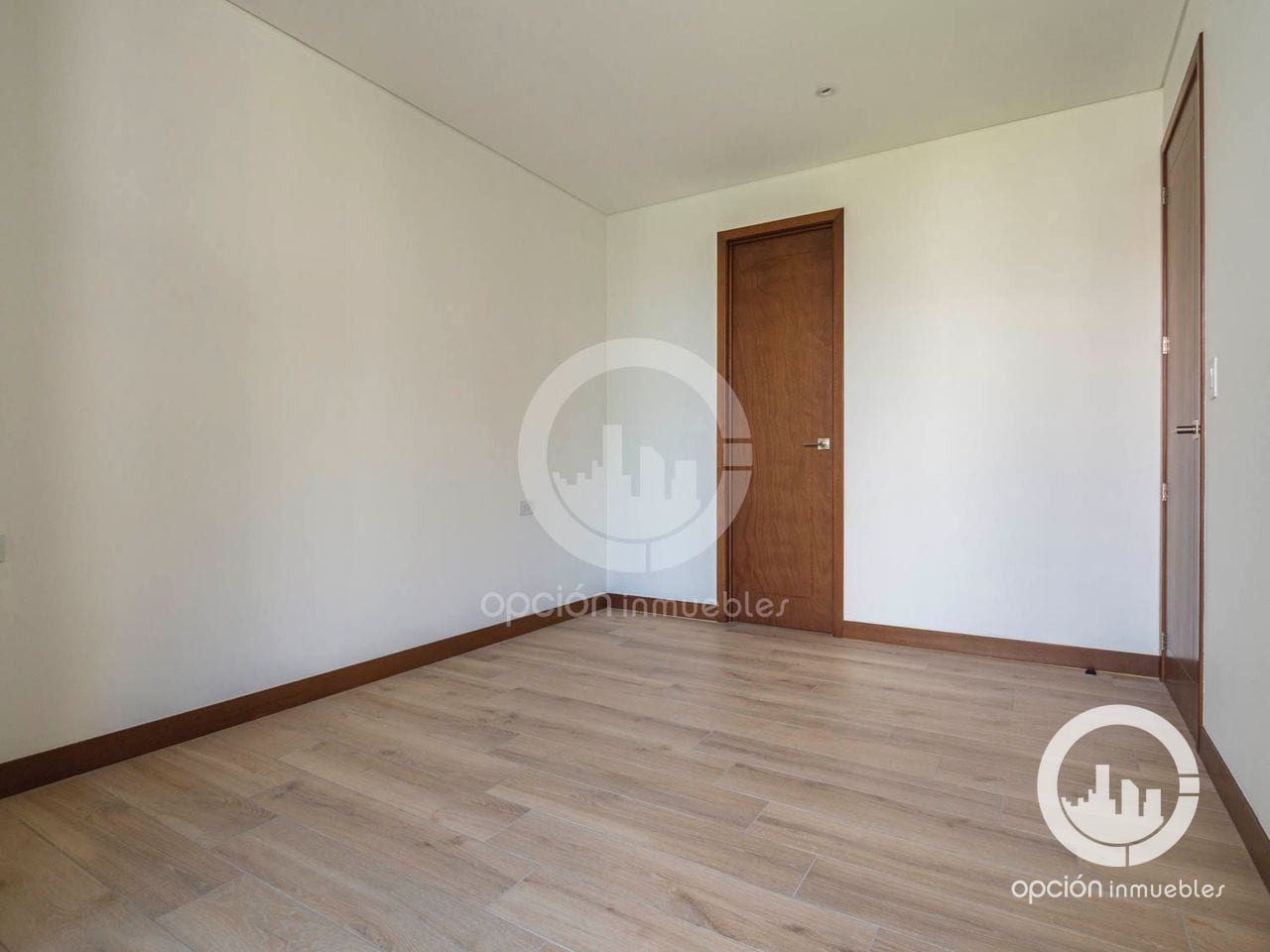 Apartamento de 2 habitaciones en excelente ubicación en Ferré Diez — Apartamento en Venta en Ferré Diez, Zona 10, Guatemala, Ciudad — foto 12 de 16
