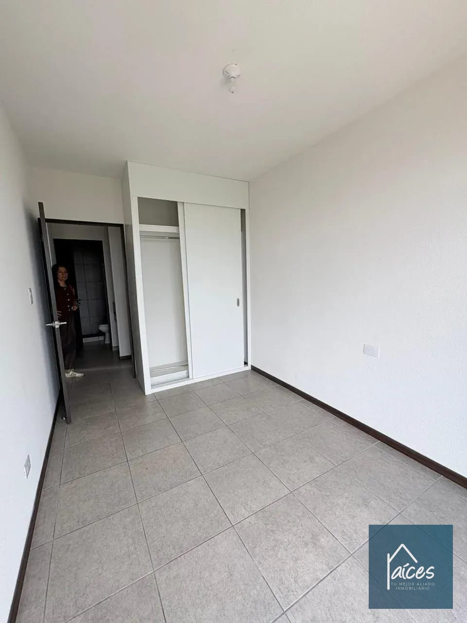 Apartamento en Renta INITI zona 12 cerca de Colegios Liceo Javier y Monte María — Apartamento en Alquiler en Zona 12, Guatemala, Ciudad — foto 15 de 17