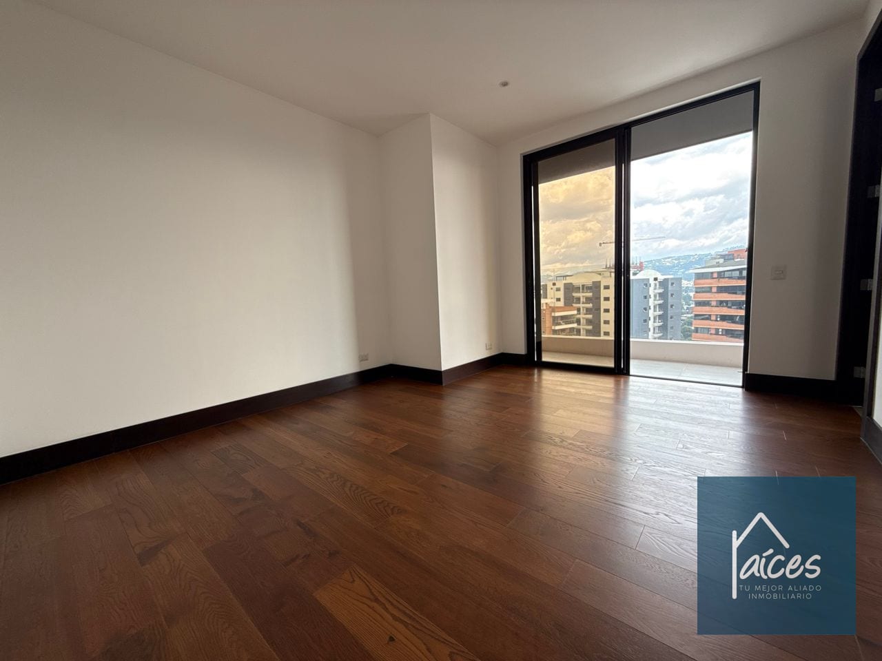 Apartamento en venta VISTANA Zona 14 (D) — Apartamento en Venta en Vistana, Zona 14, Guatemala, Ciudad — foto 2 de 17