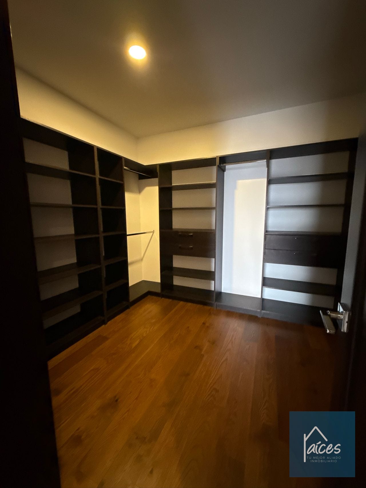 Apartamento en venta VISTANA Zona 14 (D) — Apartamento en Venta en Vistana, Zona 14, Guatemala, Ciudad — foto 7 de 17