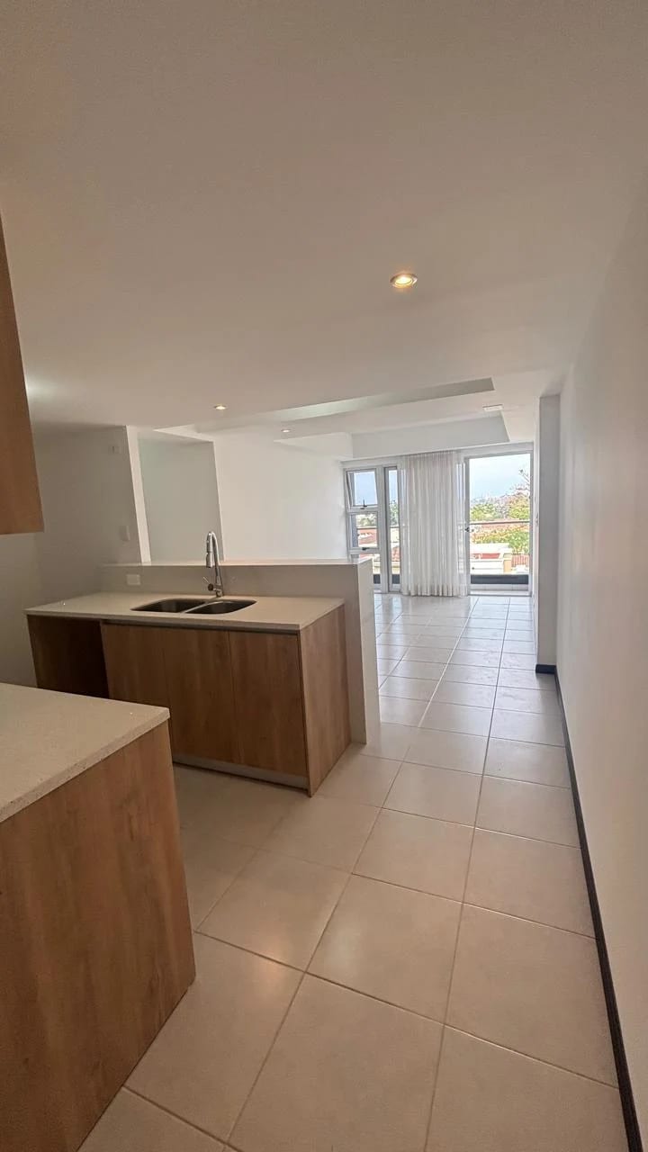 RENTA APARTAMENTO EN SERENA – Condado El Naranjo — Apartamento en Alquiler en Condado Naranjo, Zona 4 Mixco, Guatemala, Ciudad — foto 4 de 11