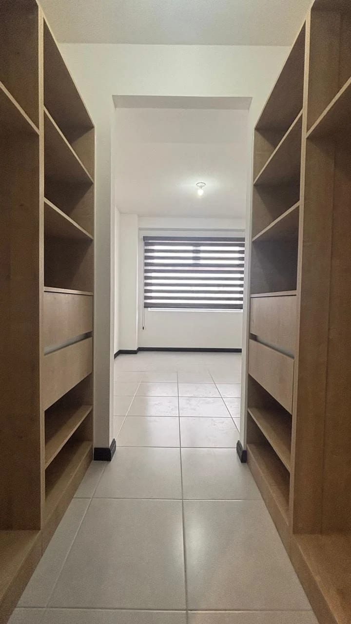 RENTA APARTAMENTO EN SERENA – Condado El Naranjo — Apartamento en Alquiler en Condado Naranjo, Zona 4 Mixco, Guatemala, Ciudad — foto 11 de 11