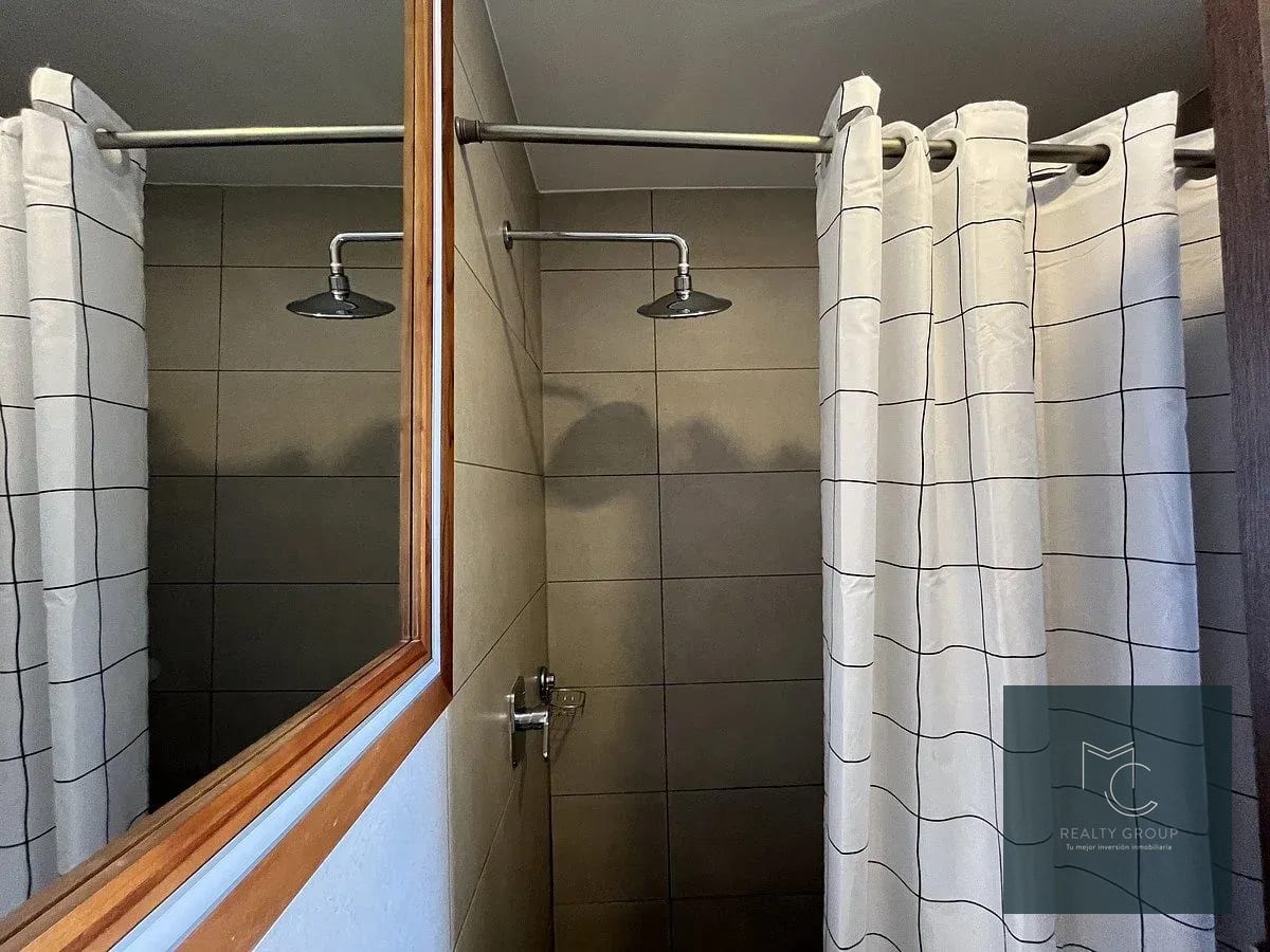 Apartamento semi amueblado en RENTA y VENTA - zona 10 — Apartamento en Alquiler en Mira, Zona 10, Guatemala, Ciudad — foto 7 de 14