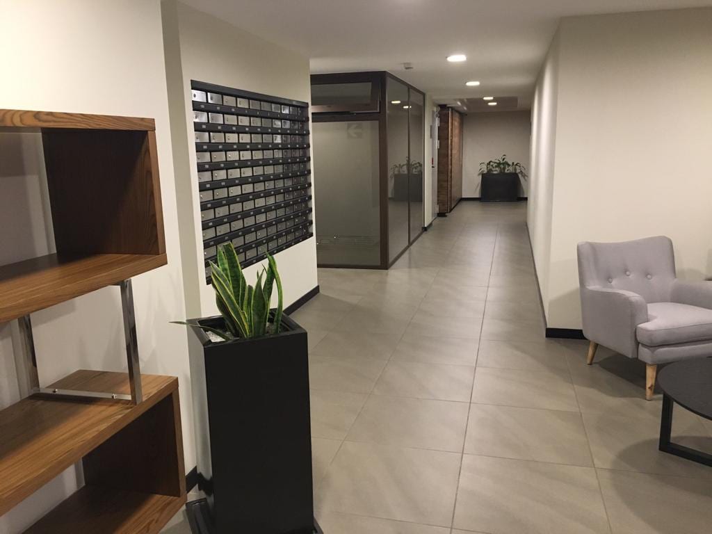 Amplio apartamento en renta zona 9 — Apartamento en Alquiler en Torre Barcelona, Zona 9, Guatemala, Ciudad — foto 1 de 17