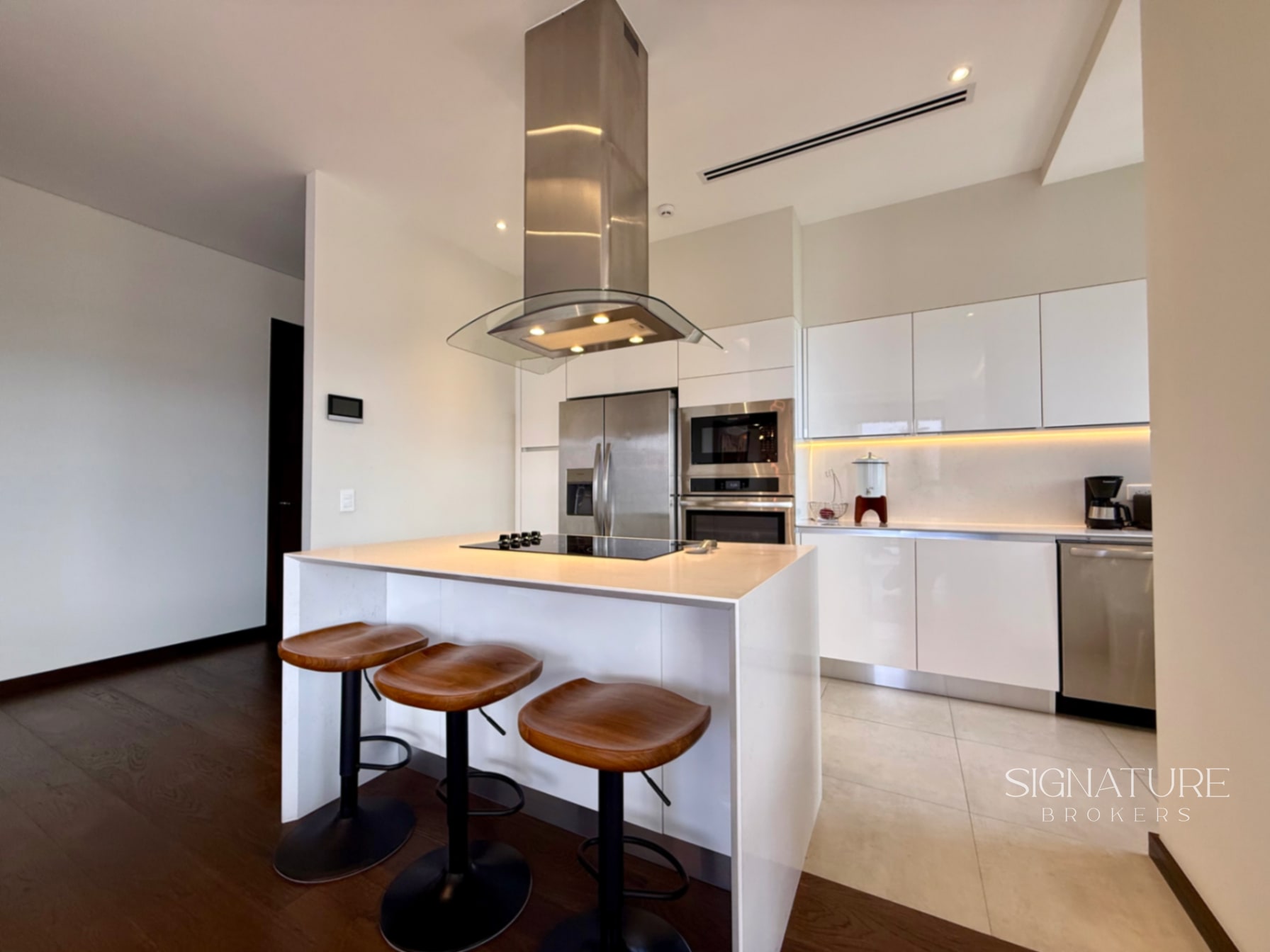 Apartamento en Venta - Santa Sofia 7a, Zona 10 — Apartamento en Venta en Santa Sofía 7AV, Zona 10, Guatemala, Ciudad — foto 3 de 12