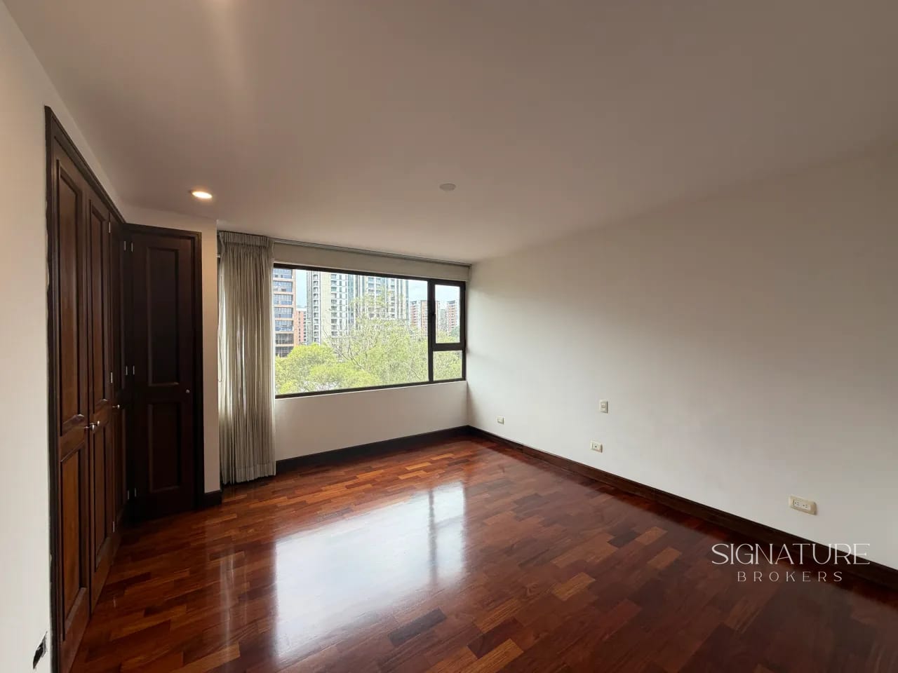Apartamento en Renta - Santa Maria Z.10 — Apartamento en Alquiler en Zona 10, Guatemala, Ciudad — foto 2 de 15