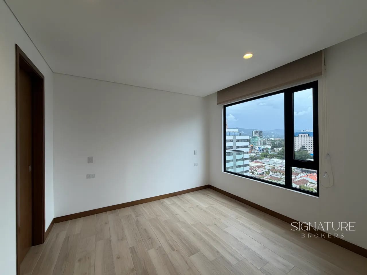 Apartamento en Renta - Ferre Díez Z.10 — Apartamento en Alquiler en Zona 10, Guatemala, Ciudad — foto 7 de 14