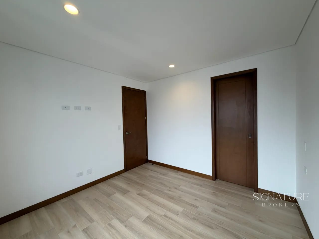 Apartamento en Renta - Ferre Díez Z.10 — Apartamento en Alquiler en Zona 10, Guatemala, Ciudad — foto 8 de 14