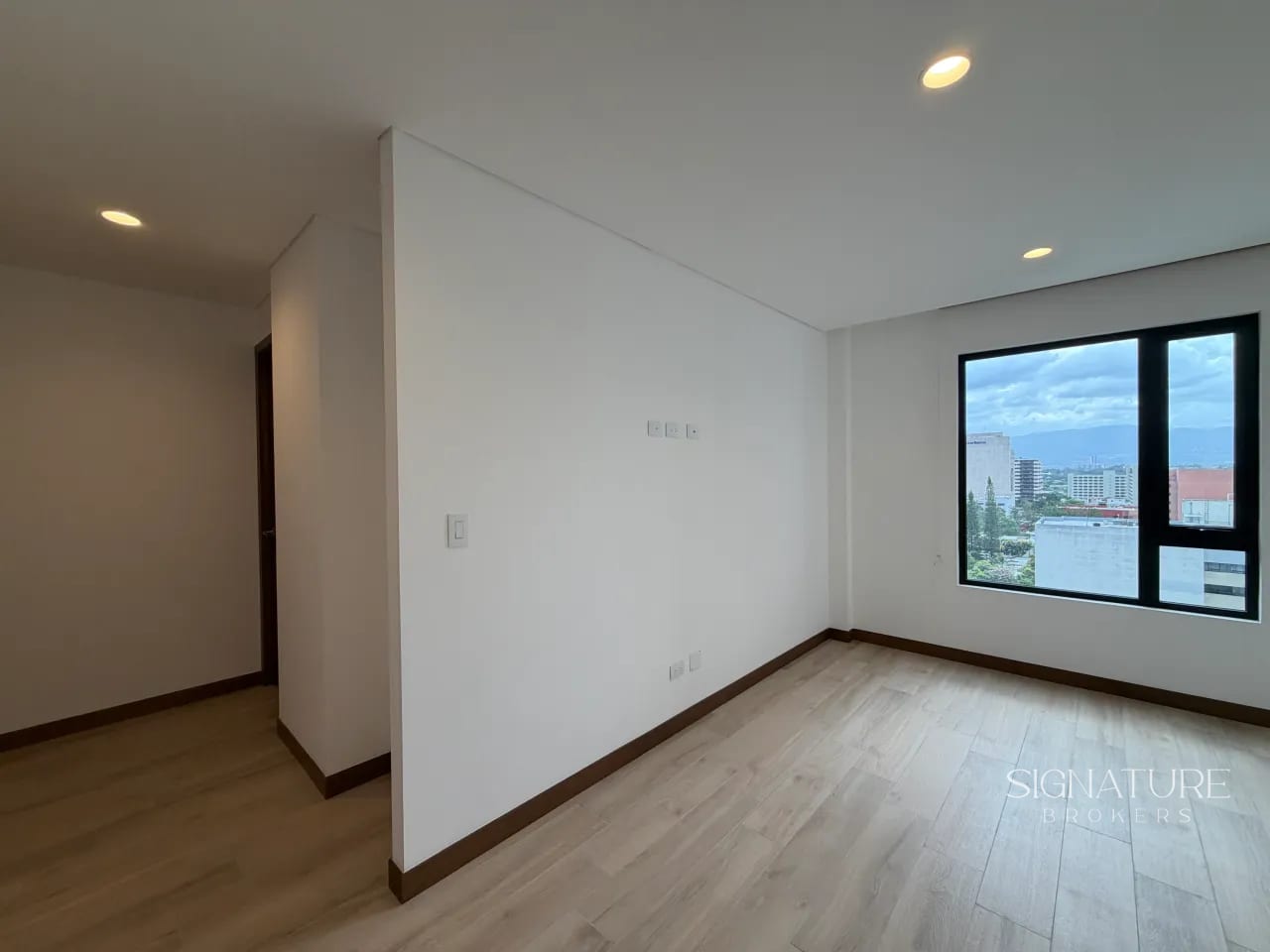 Apartamento en Renta - Ferre Díez Z.10 — Apartamento en Alquiler en Zona 10, Guatemala, Ciudad — foto 9 de 14