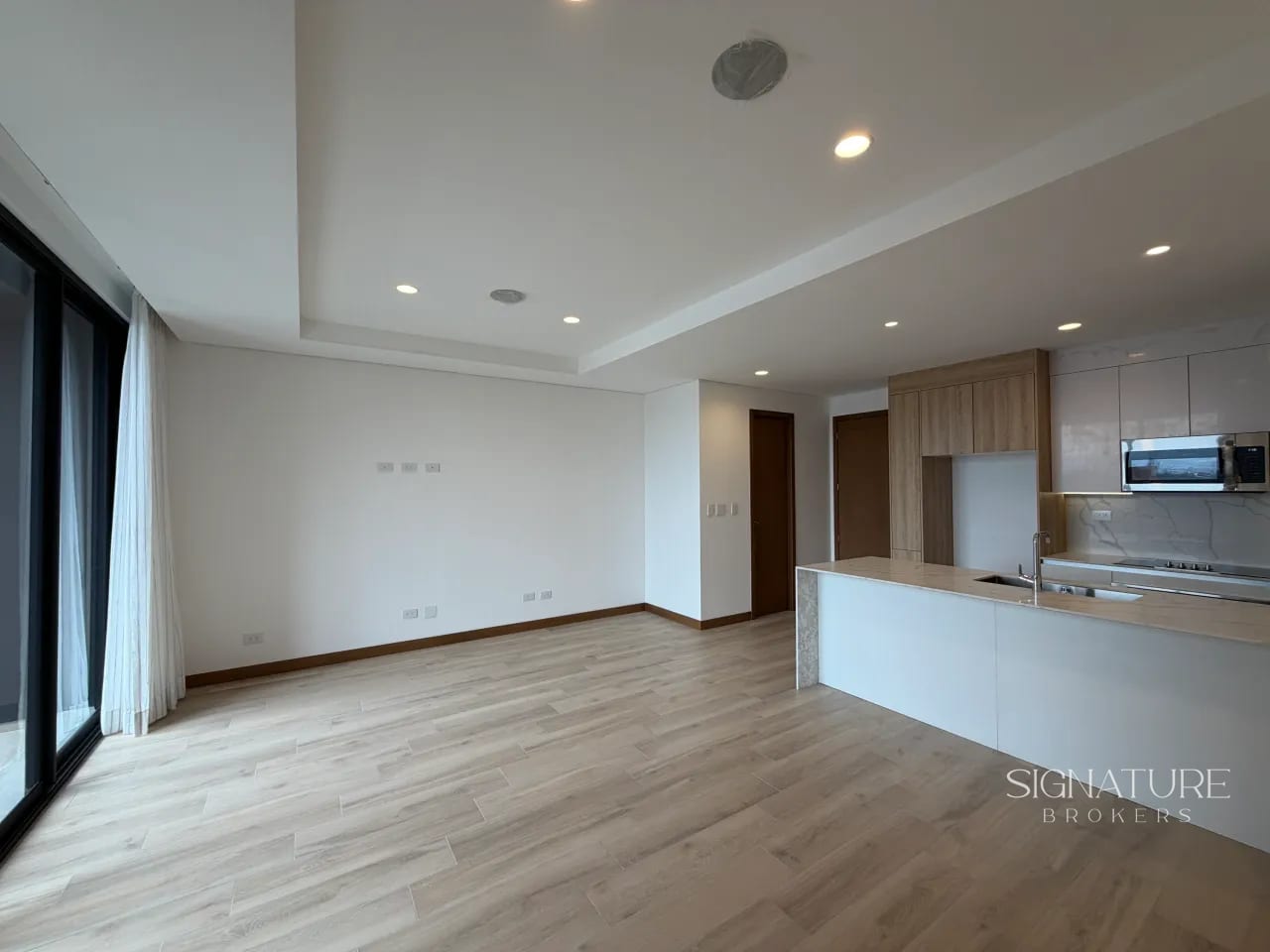 Apartamento en Renta - Ferre Díez Z.10 — Apartamento en Alquiler en Zona 10, Guatemala, Ciudad — foto 1 de 14